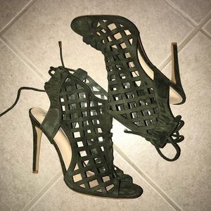 NWT Olive Green Caged Heel - Size 10